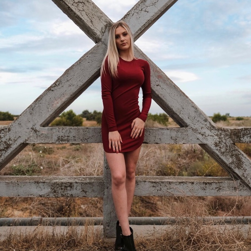 Long sleeve red bodycon dress